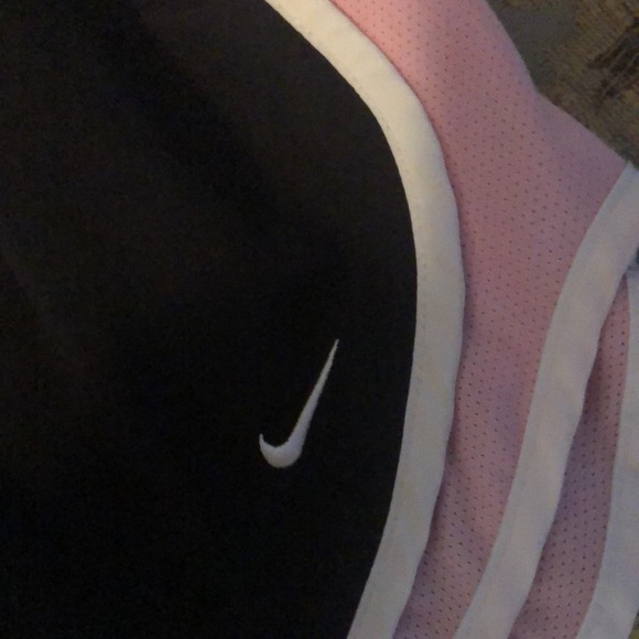 Brand Nike - Picture 3 of 4